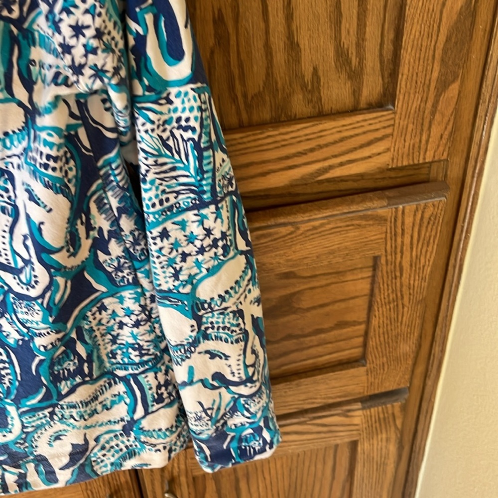 Lilly Pulitzer Luxletic Hooded Skipper Popover in Keep On Truckin Elephant XS - Picture 10 of 11